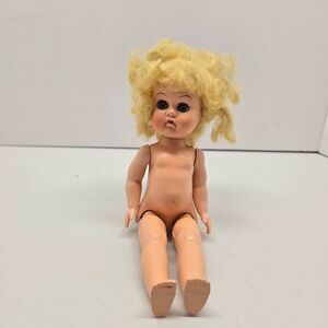 Creepy‎ Doll